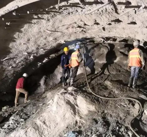 仁布拱顶带模注浆料的施工流程及注意事项